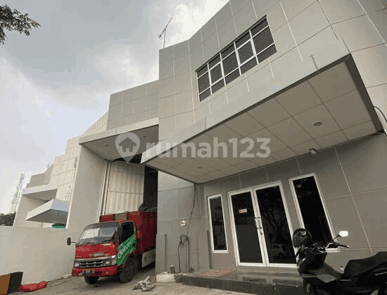 Gudang Strategis Bagus Siap Pakai Di Delta Silicon, Lippo Cikarang, Cikarang