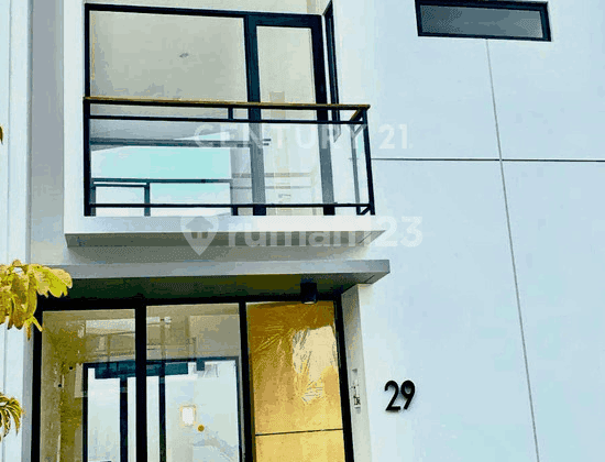 Rumah 2 Lantai di Cluster Cendana Spark Lippo Cikarang, Cikarang
