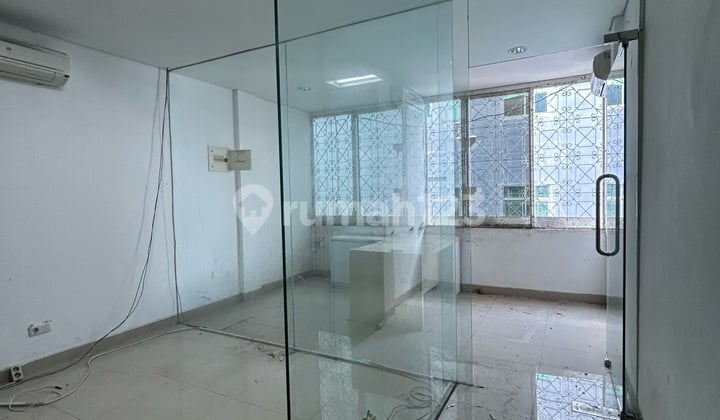 Dijual Ruko 4 Lantai Rapih Siap Pakai Pangeran Jayakarta 129