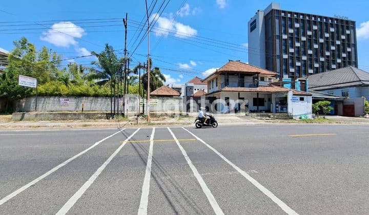 TANAH BONUS 2RUMAH dan HOMESTAY di JALAN UTAMA di BANYUWANGI