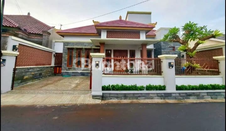RUMAH BARU 4BR SIAP HUNI, KAWASAN ELITE di PUSAT KOTA YOGYAKARTA