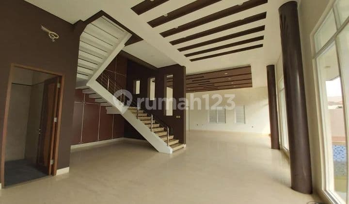 Rumah di katamaran indah 3 Lantai Bagus Utara