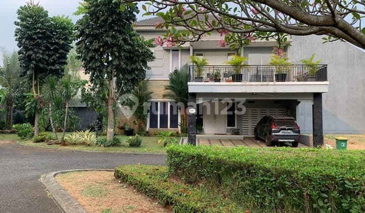 Di jual cepat rumah bagus 2 lantai fuul funise siap huni.