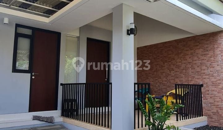 Di jual cepat rumah bagus baru selesai di bangun selangkah