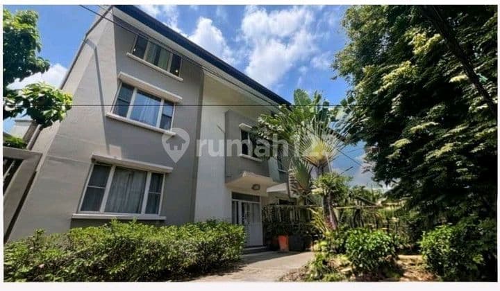 Di Sewakan Rumah Bagus 3 LT Fuul Furnise bisa Buad Kantor.