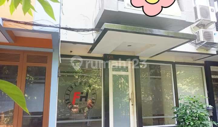 Di Sewakan Ruko.3 Lantai Cocok Buat Kantor dan Usaha