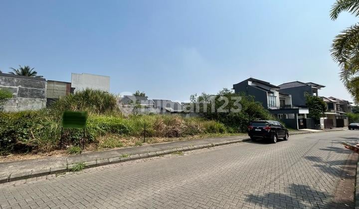 Plot of Land for Sale Inside Complex, Ready to Build