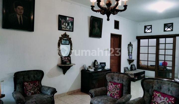 Rumah 2 Lantai Sayap Dago ( Mentengnya Bandung )
