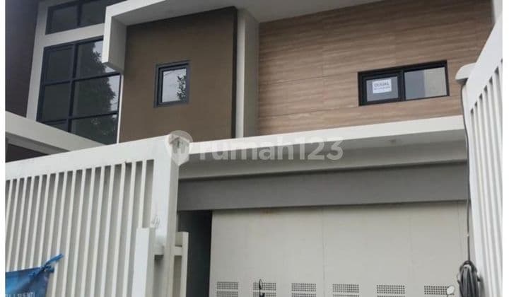 Rumah Baru 2 Lantai Di Tengah Kota Bandung