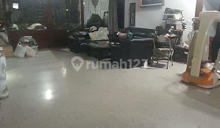 Rumah Nyaman dalam Komplek Dadali