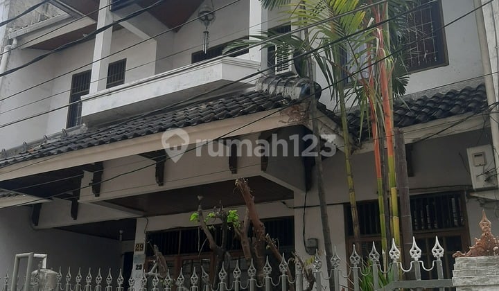 Rumah Seken Bebas Banjir Tanjung Duren
