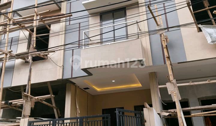 Rumah Baru Komplek Depan Taman Duri Kepa SHM