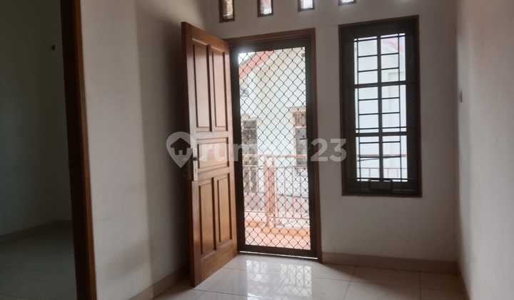 Rumah Bagus Nyaman Tanjung Duren Shm