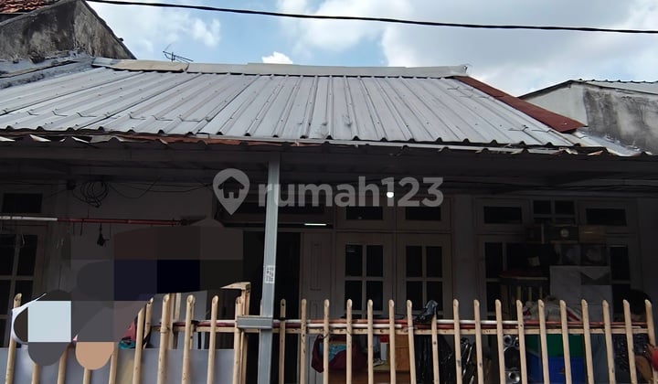Rumah Tua Area Kosan