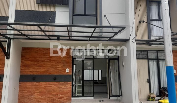 Rumah Baru 2 Lantai Mewah Murah Tanpa DP Ada Kolam Renang di Bintara Jaya Bekasi Barat