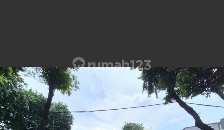 Dijual/Disewakan Rumah Tua (Kavling) di Pusat Keramaian S Parman