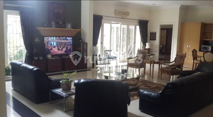 Di Jual Rumah Klasik Menteng Bintaro Kamar Dan Halaman Luas Shm