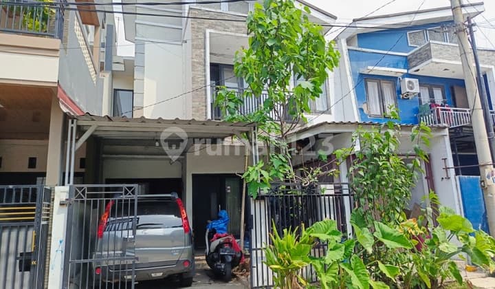 Bebas Banjir, Rumah, 2 Lantai, SHM, Siap Huni(C0946)