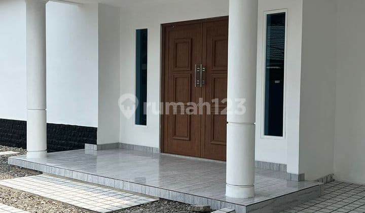 Dijual Rumah Bagus Langsung Huni di Taman Royal 1
