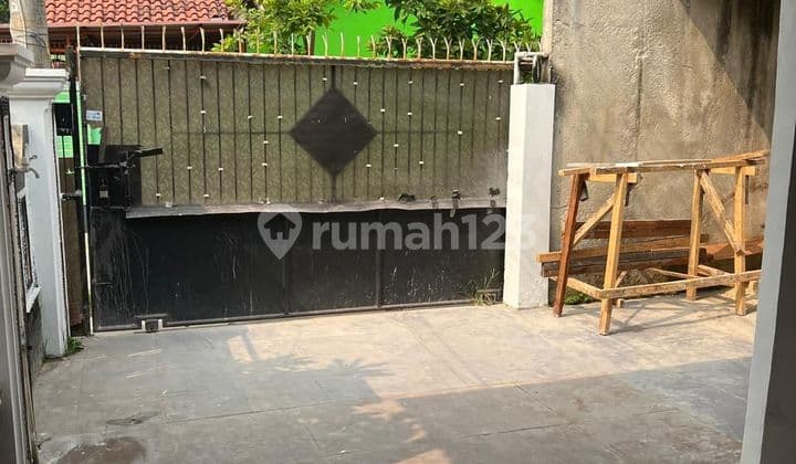 For Sale: Mrs. Bu's House in Permata Sepatan Housing Estate