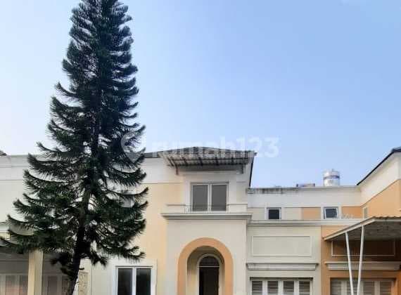 For Sale 2-Story House Inside Moderland Cluster