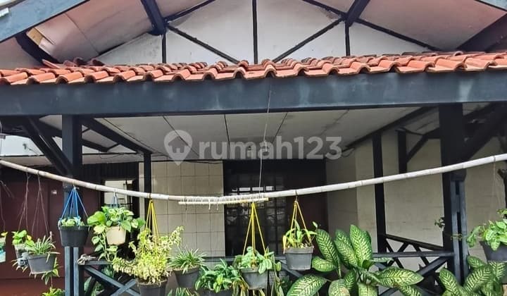 Dijual Rumah Cempaka Putih Barat di Perumahan Cempaka Putih Barat, Jl. Cempaka Putih Barat Xi No.11, Cempaka Putih Barat, Cempaka Putih, Kota Jakarta Pusat, Dki Jakarta, Indonesia, 10520, Cempaka Putih Rumah SHM