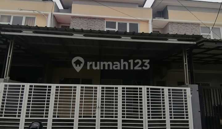 Rumah 2,5 Lantai Magnolia Park Cipondoh