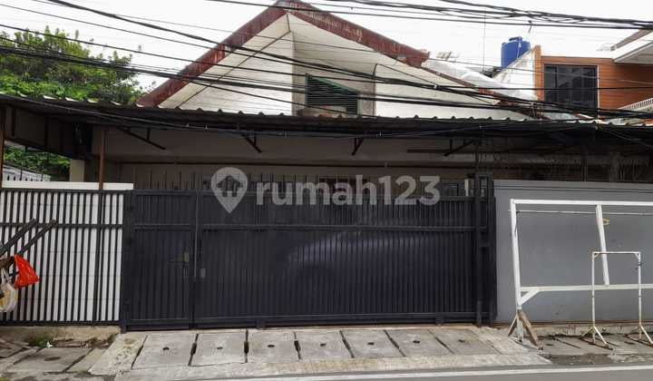 Rumah 2 Lantai Mangga Besar Lokasi Strategis