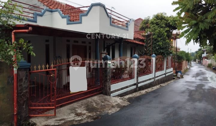 Rumah Strategis Dekat Sekolah di Perumahan Cikaret Hijau Bogor (Lind)