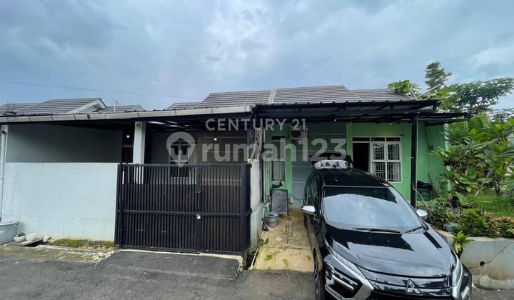 Rumah Strategis , hoek, Dekat Stasiun Di Komplek Bukit Mekar Wangi Kota Bogor