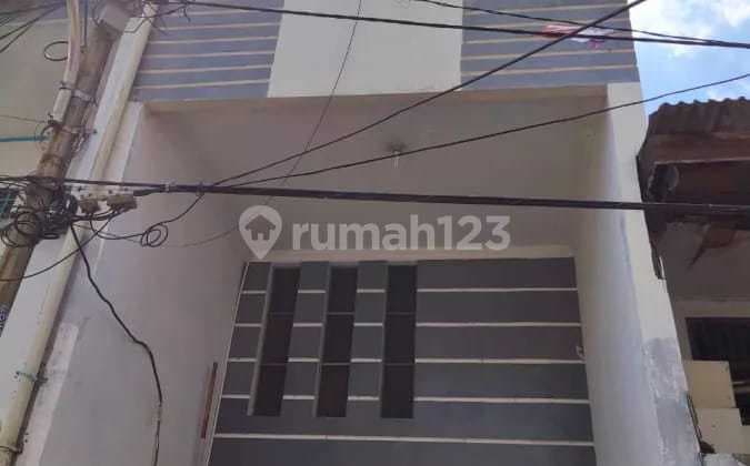Rumah Pademangan, Jakarta Utara Butuh Minim Renovasi SHM