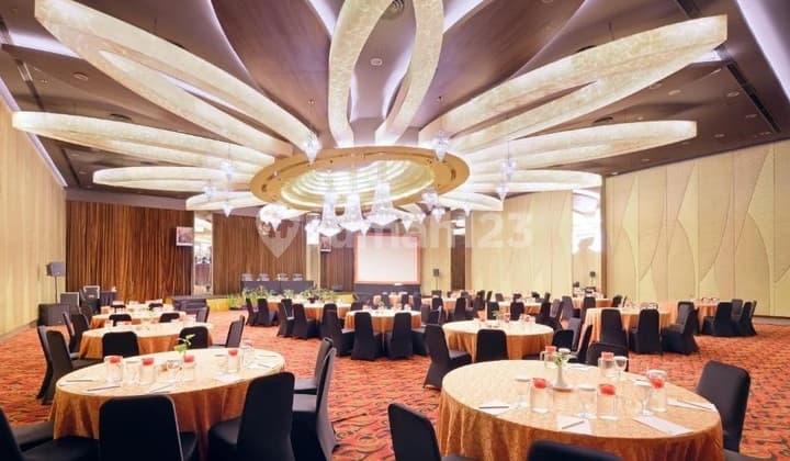 Hotel di Jalan Plampitan, Semarang Dijual Bu