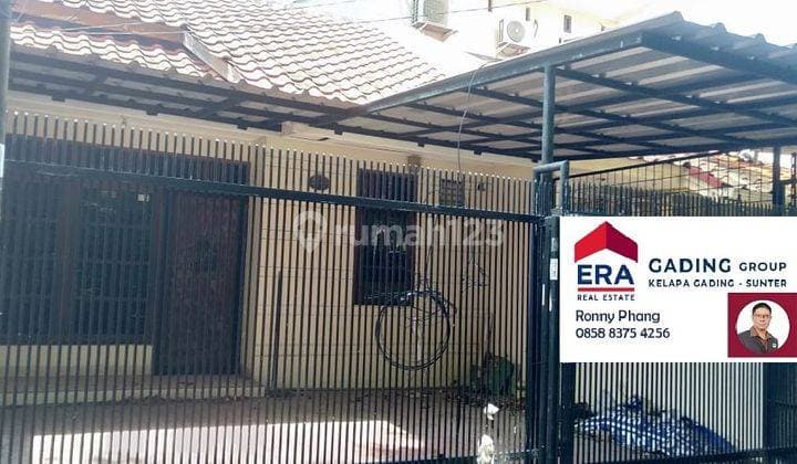 House Needs Renovation in Citra Garden 1, West Jakarta