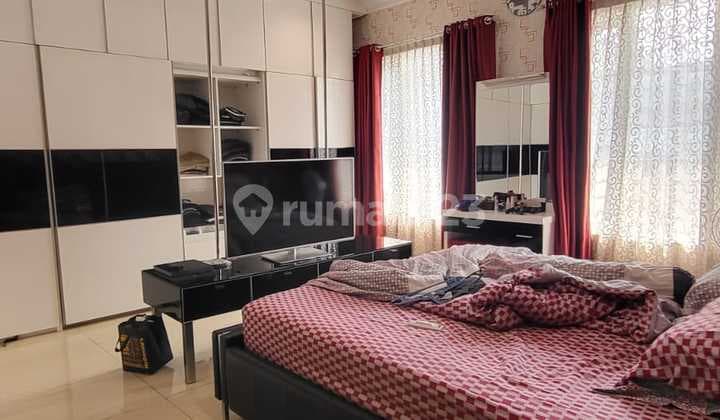 Rumah Sunter Mewah Kawasan Elite, 2 Lantai