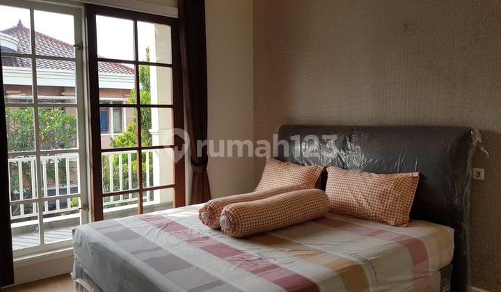 Disewa Rumah 4 Bedroom Full Furnished di Setiabudi, Jakarta Selatan