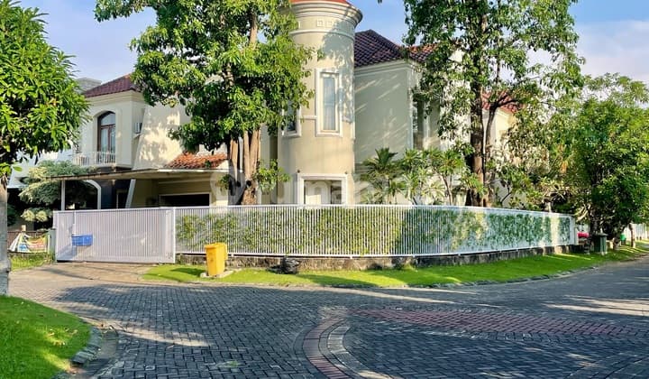 Madrid Gold Hill Tourism Sells Cheap, Well-Maintained Luxury Hook Houses