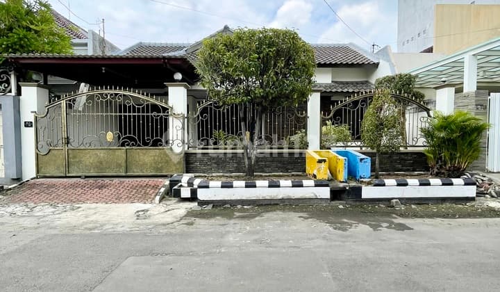 Dharmahusada Indah Jual Rumah Strategis Dekat Galaxy Mall Sby