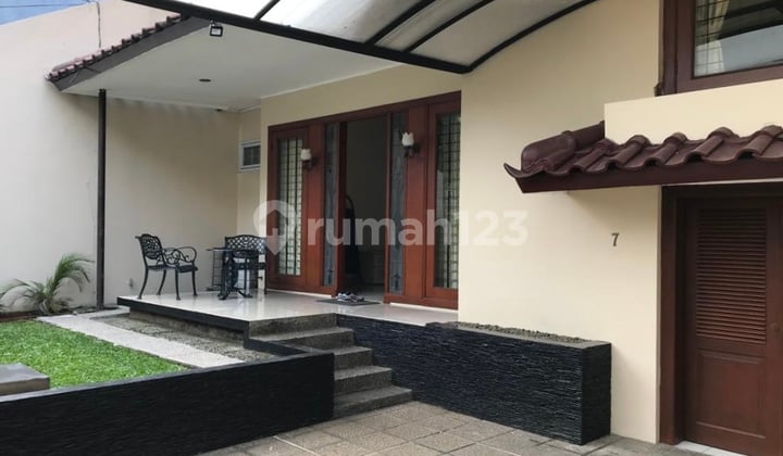 Disewakan Rumah Strategis Kawasan Pondok Indah