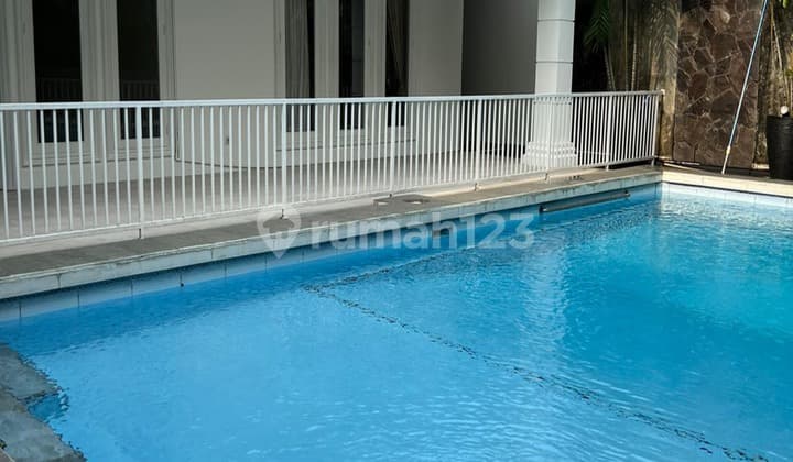 Disewakan Rumah Semi Furnished Dekat Sekolah Perancis Cipete