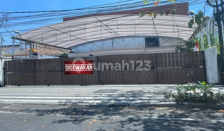 For Rent: 2-Story House in City Center, Suitable for Culinary Business, Office Near Raya Darmo Panglima Sudirman. For Rent: 2-Story House in City Center, Suitable for Culinary Business, Office Near Raya Darmo Panglima Sudirman.
