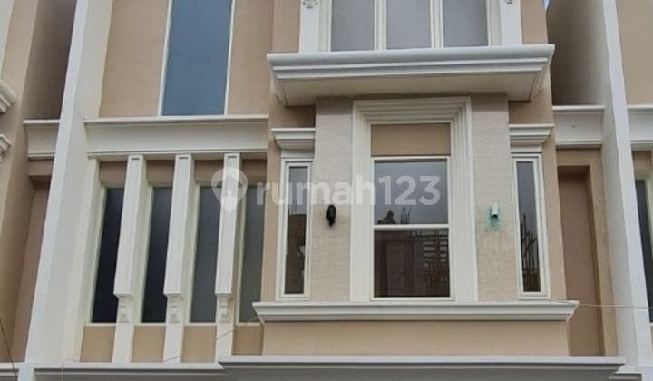 Dharmahusada Indah Rumah Baru Gress 3Lantai