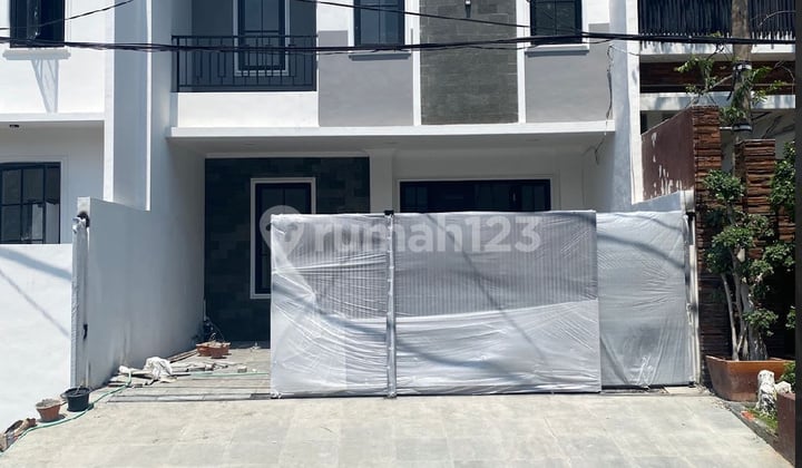 New Araya Galaxi House in Bumi Permai, Close to Merr Rungkut Pakuwon City