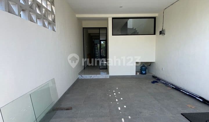 Jual Rumah Baru Rungkut Asri Dekat Merr
