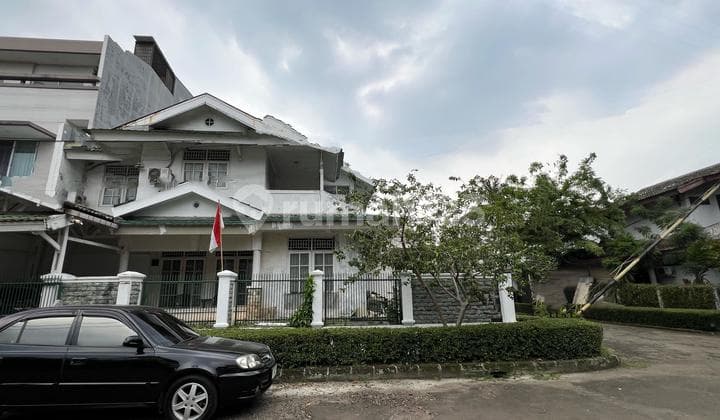 Jarang Ada! Rumah Luas 220m² Hitung Tanah Di Bintaro Sektor 9