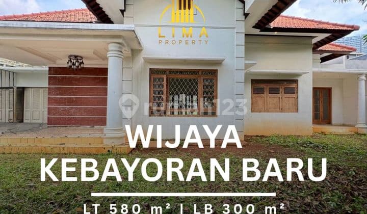Wijaya Kebayoran Baru House Cheapest Garden & Spacious Carport
