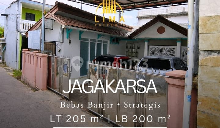 Rumah Jagakarsa Strategis . Bebas Banjir . Dekat Stasiun KRL