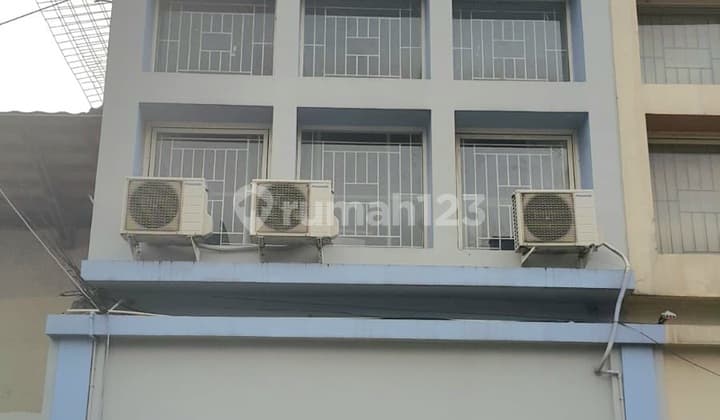 For Sale: Shophouse in Srengseng