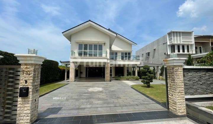 Luxury 2-Story House in Batam Center at Palm Spring