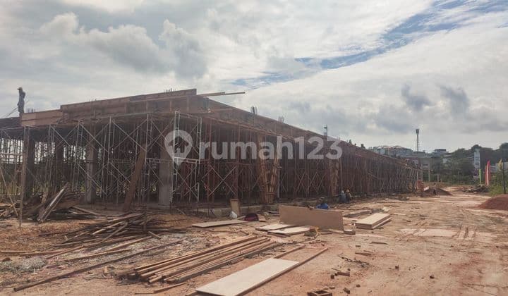 For Sale New 3-Storey Shop House in Batam Center, Cemara Park Kaukasia