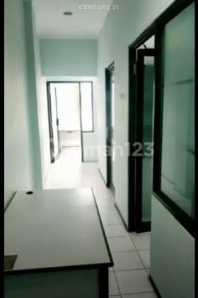 Dijual Ruko Gandeng Furnish Sudah Design Kantor Siap Pakai